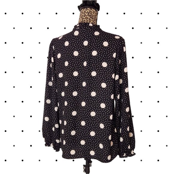 Karl Lagerfeld blouse with keyhole and button neck detail SIZE M - Picture 3 of 5